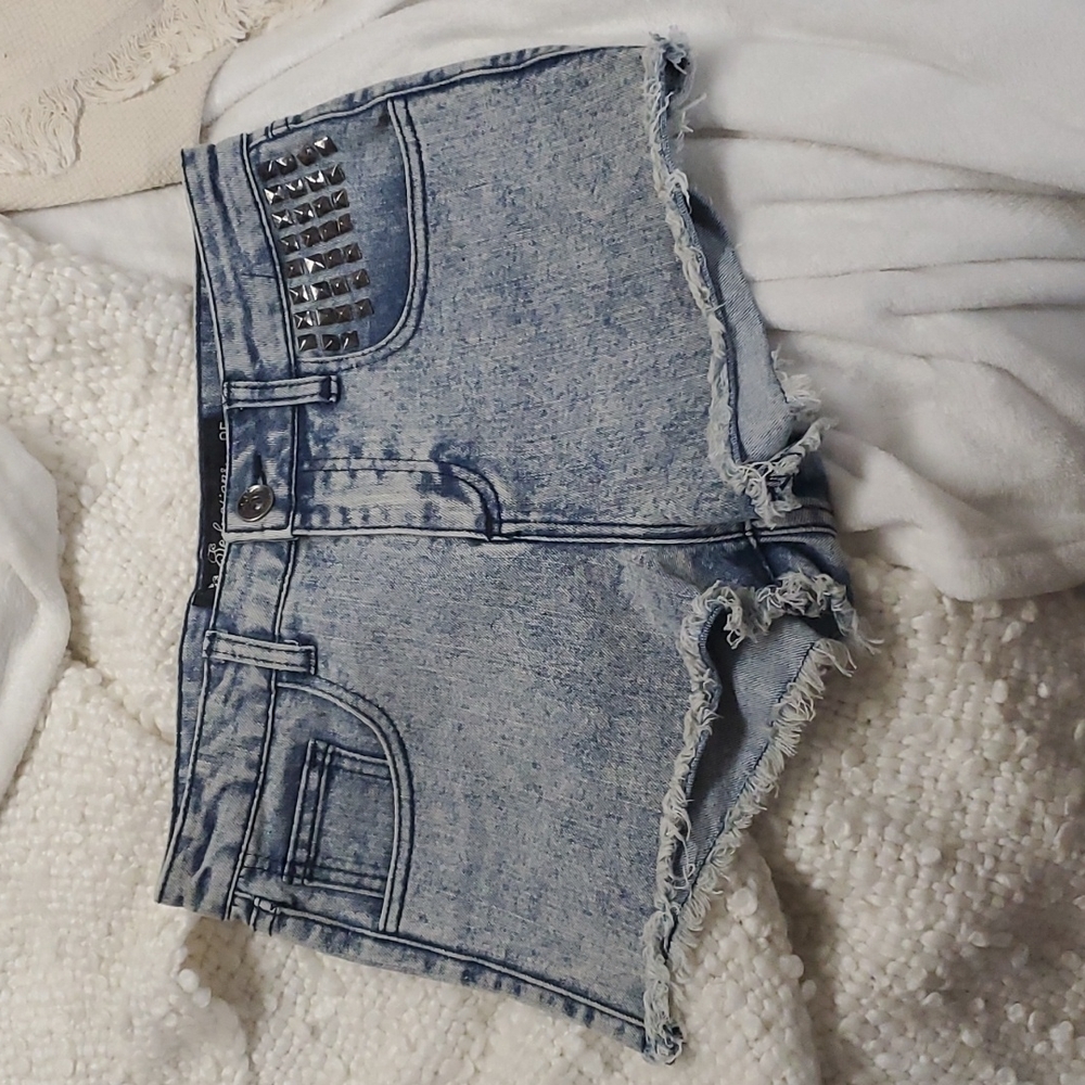 🌷Blue faded/gemed shorts